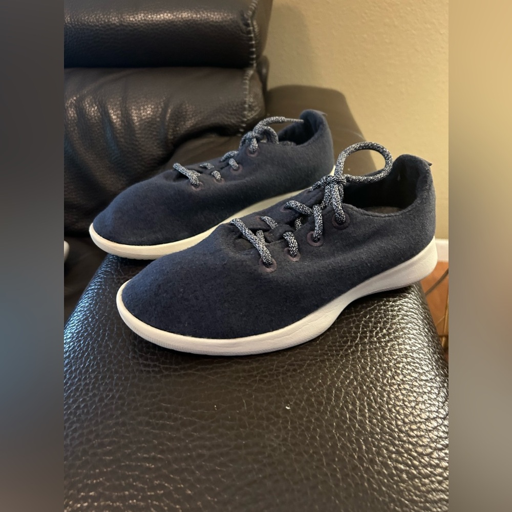 Allbirds Women’s Wool WR Navy Running‎ Shoes Size 9 - Picture 2 of 8